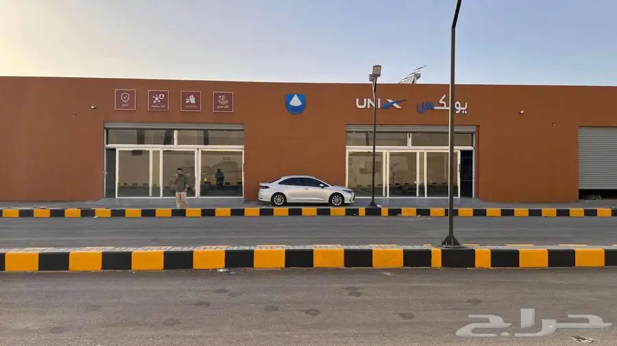 معارض خدمات سيارات للإيجار - حي القادسية 7