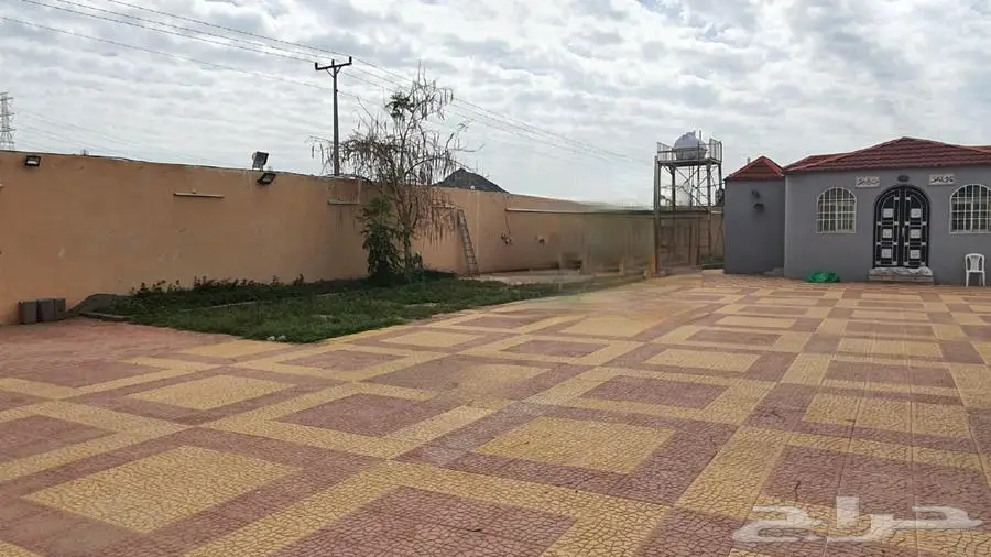 استراحة للبيع بصك الكتروني شارع تجاري مؤجره 2