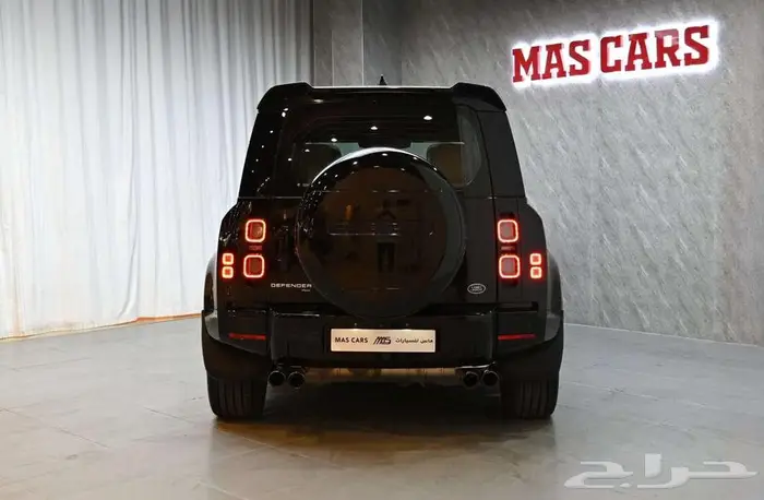 لاندروفر ديفندر 110 HSE 2023 سعودي 8