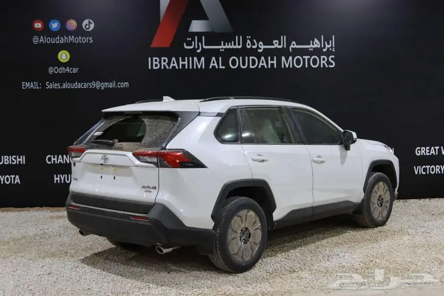 تويوتا راف فور XLE بنزين 2025 - عروض الأقساط 1