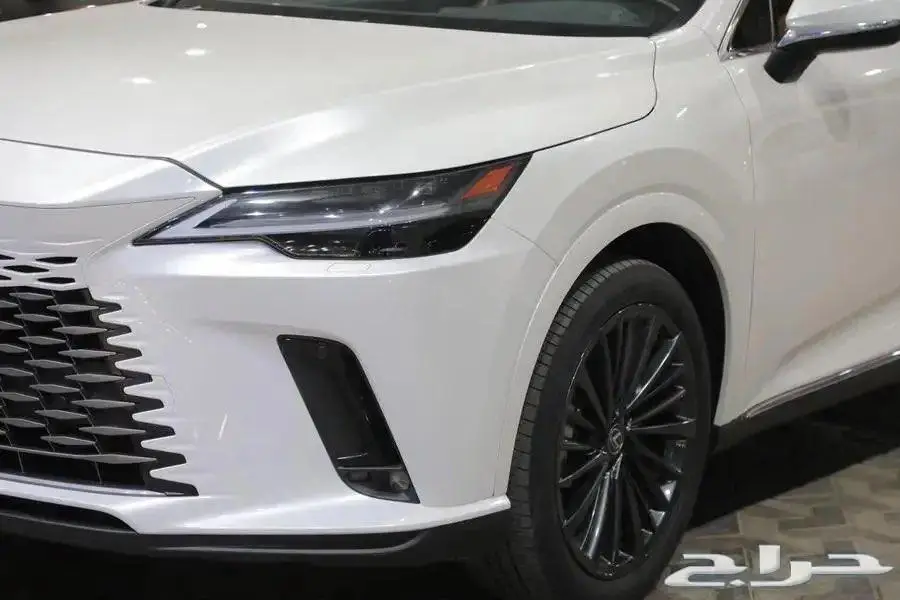 ليكزس RX 350 AA فتحة سقف جلد اربعة سلندر موديل 2024 8