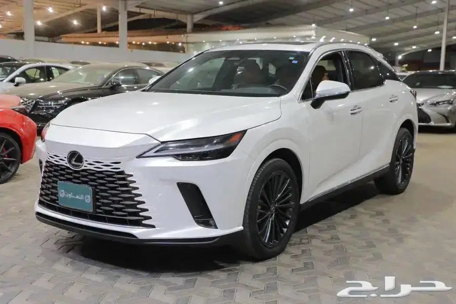 ليكزس RX 350 AA فتحة سقف جلد اربعة سلندر موديل 2024 1