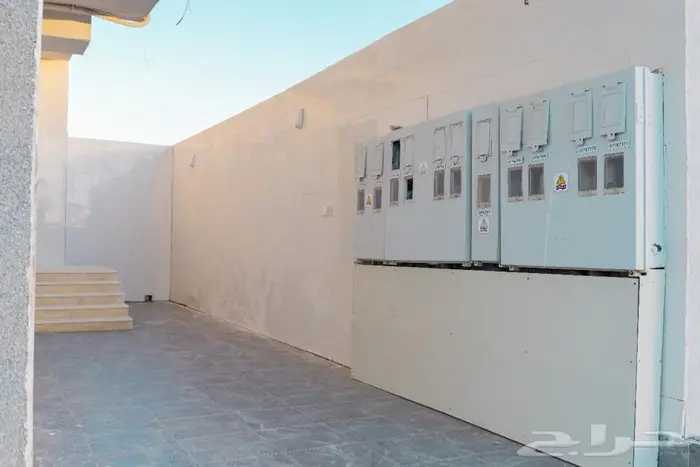 للبيع عمارة تجارية حي الرياض مساحتها 625م واجهتها شمالية 12