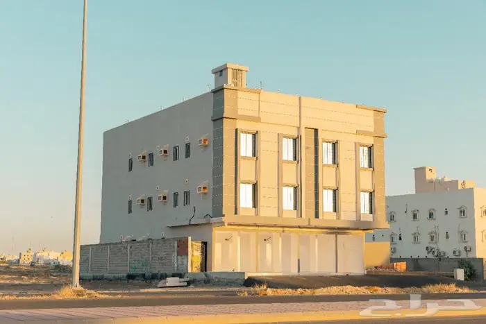 للبيع عمارة تجارية حي الرياض مساحتها 625م واجهتها شمالية 8