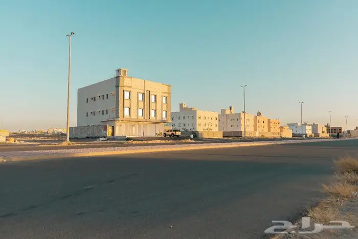 للبيع عمارة تجارية حي الرياض مساحتها 625م واجهتها شمالية 9