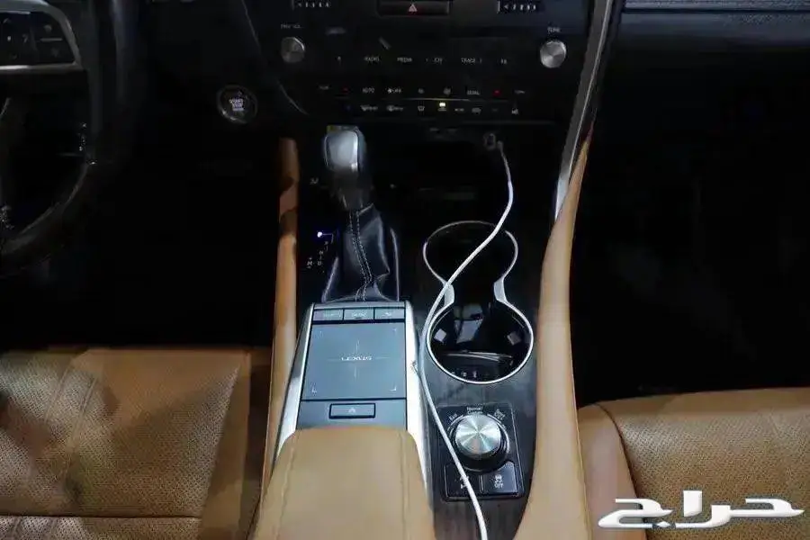 ليكزس RX 350 BB فل كامل بانوراما ستة سلندر موديل 2021 13