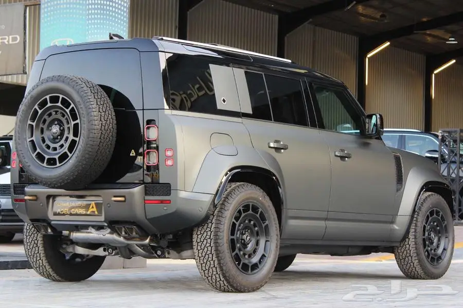 Defender OCTA ديفيندر أوكتا الإصدار ONE 2025 إصدار محدود 4