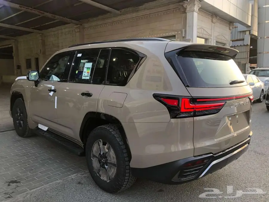 جيب لكزس LX 600 اف رود 2025 بنزين سعودي _ جارالله القحطاني 2