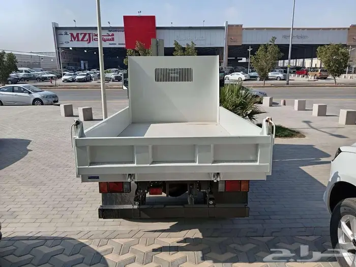 ايسوزو قلاب 3 طن 2025 1