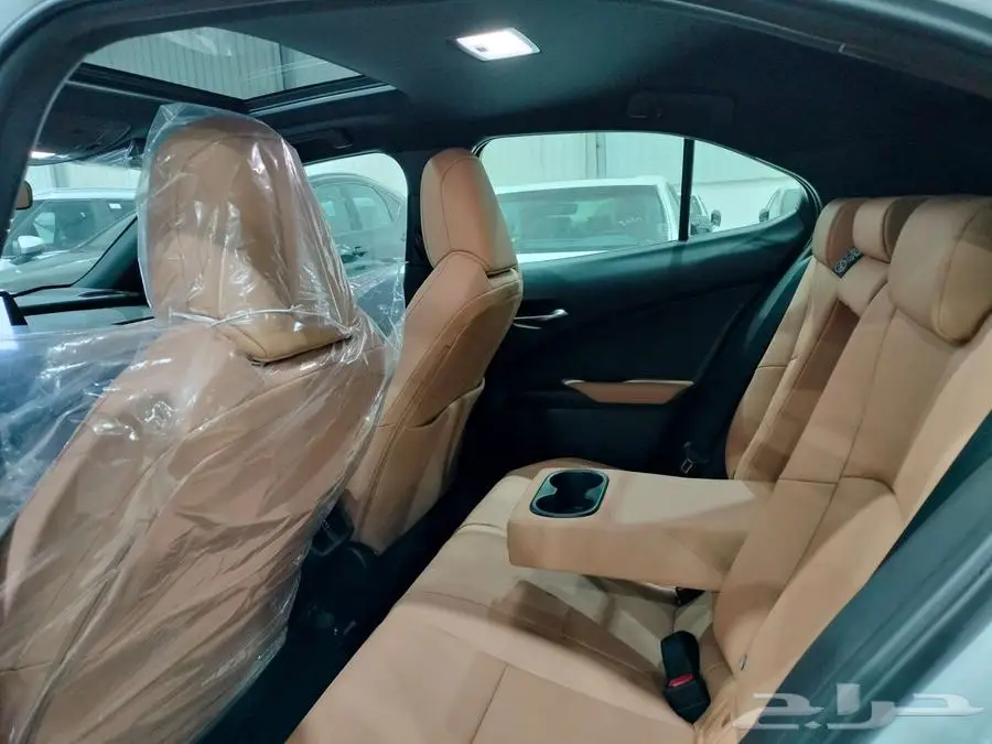 لكزس UX 300 H فل كامل هايبرد 2025 - خليجي 13
