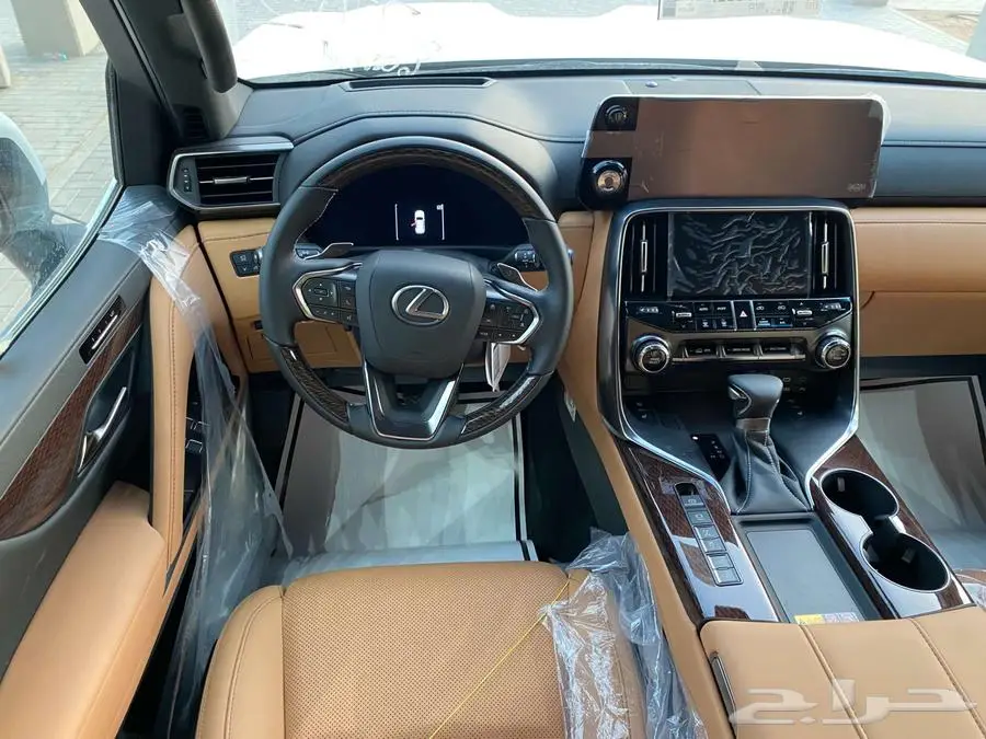 لكزس LX600 BB 2025 سعودي ابيض داخلي جملي بطاقه جمركيه 10