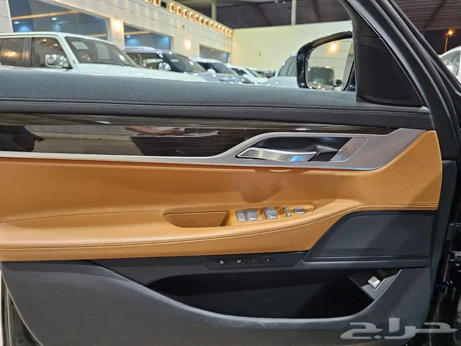 بي ام دبليو 730Li 2018 فئة بيزنس 8
