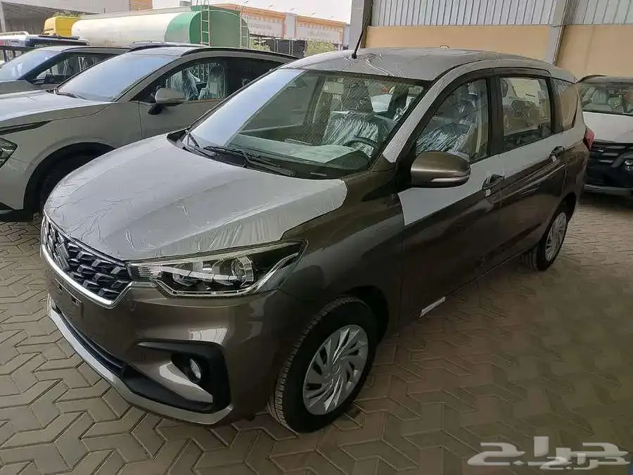 سوزوكي ارتيجا 1.5 استاندر 5