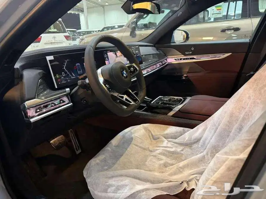 بي إم دبليو BMW 735i موديل 2025 خليجي 7