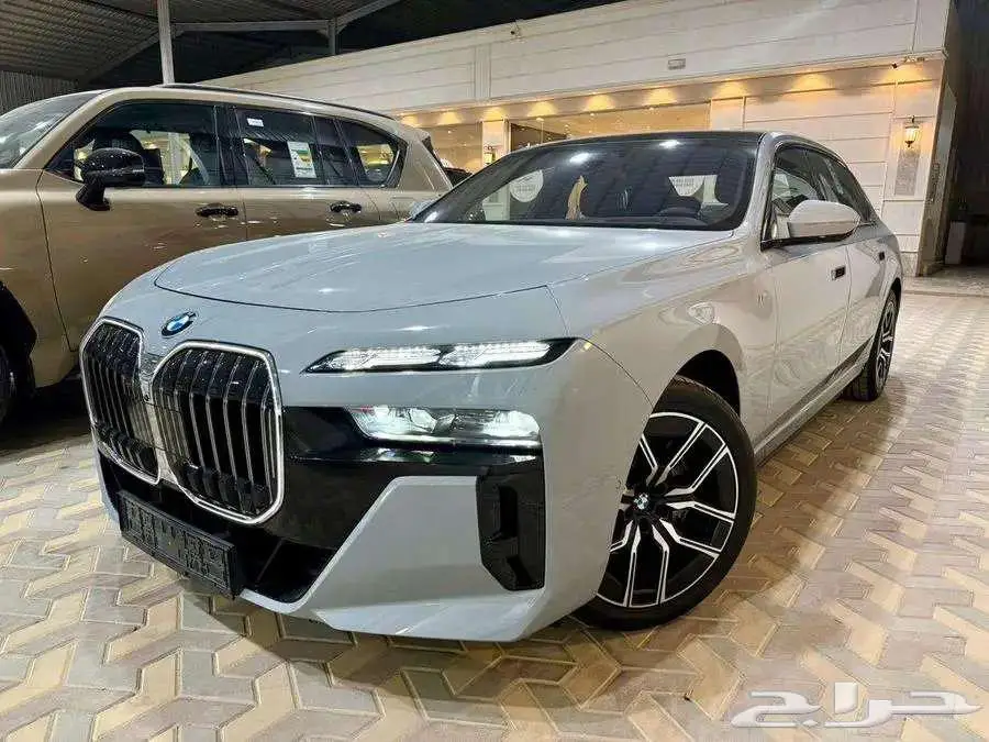 بي إم دبليو BMW 735i موديل 2025 خليجي 1