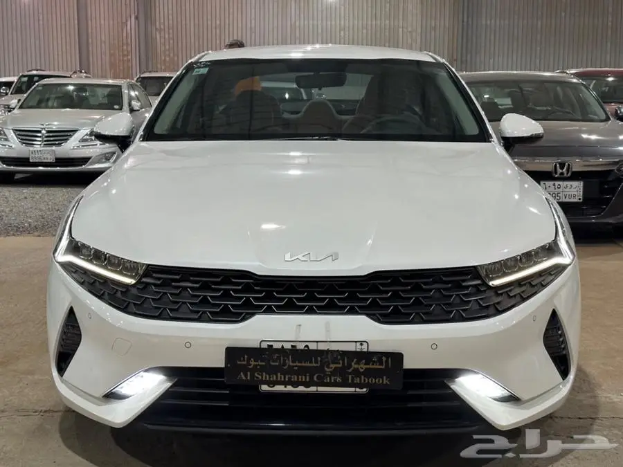 كيا K5 موديل 2023 ستاندر مطور بحالة الوكالة 0