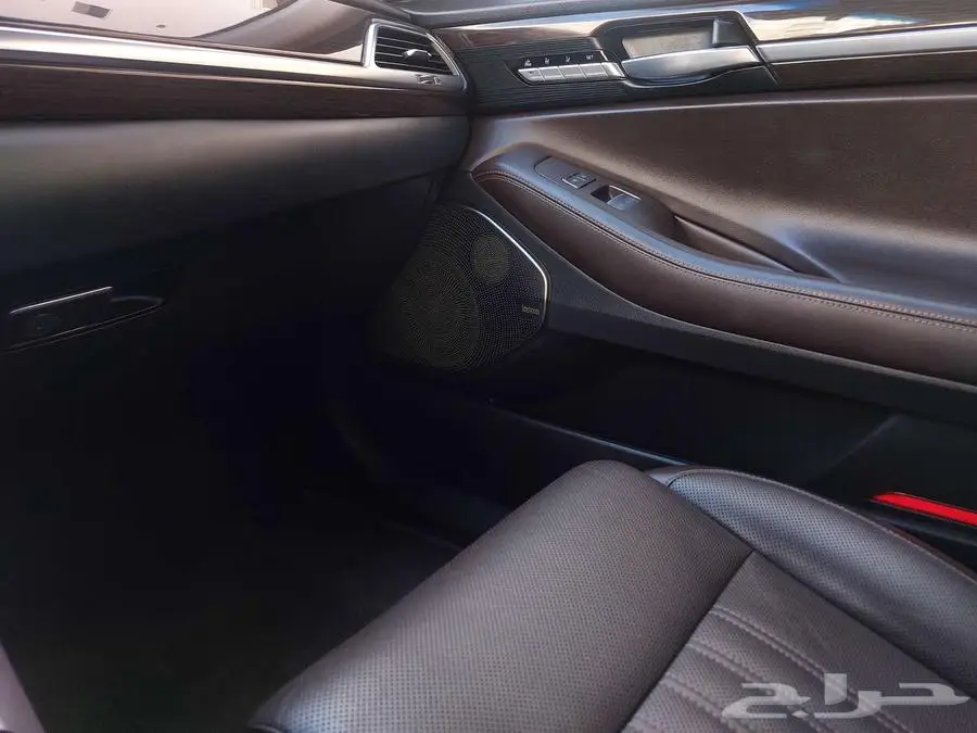 جينسيس G90 رويال V6 2017 نظيفة وكالة 13