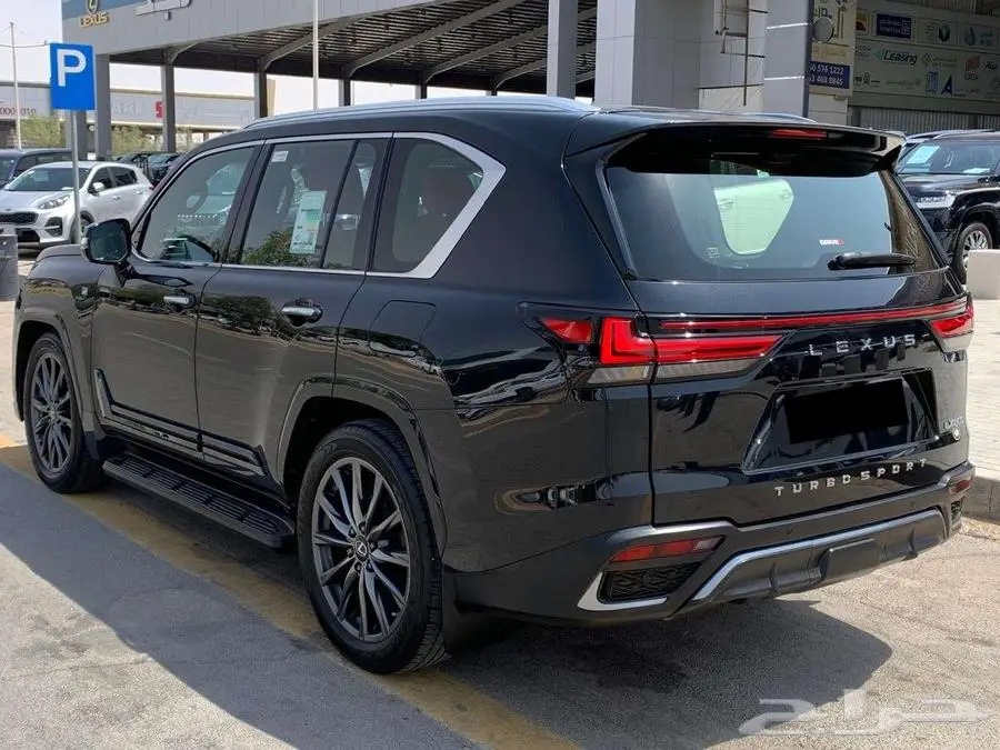 لكزس LX600 اف سبورت 2022سعودى 4