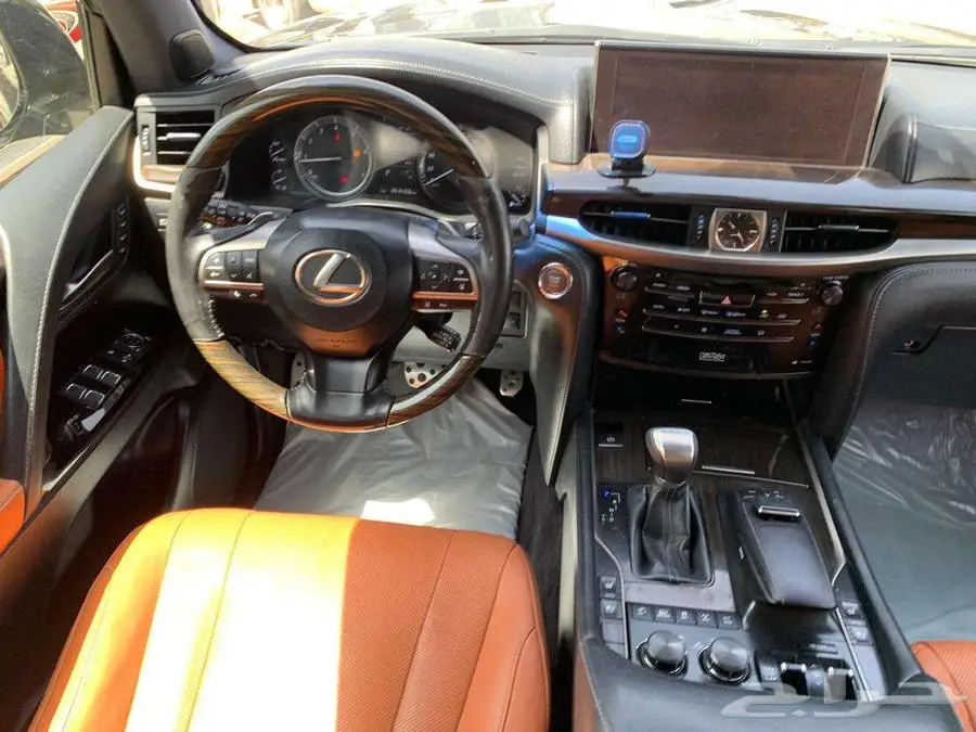 لكزس LX570 سبورت موديل 2018 فل كامل 11