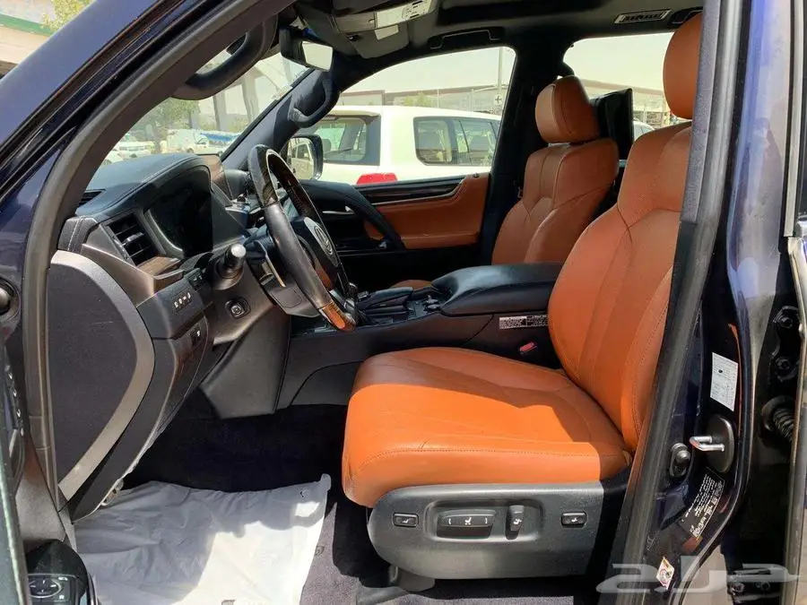 لكزس LX570 سبورت موديل 2018 فل كامل 17