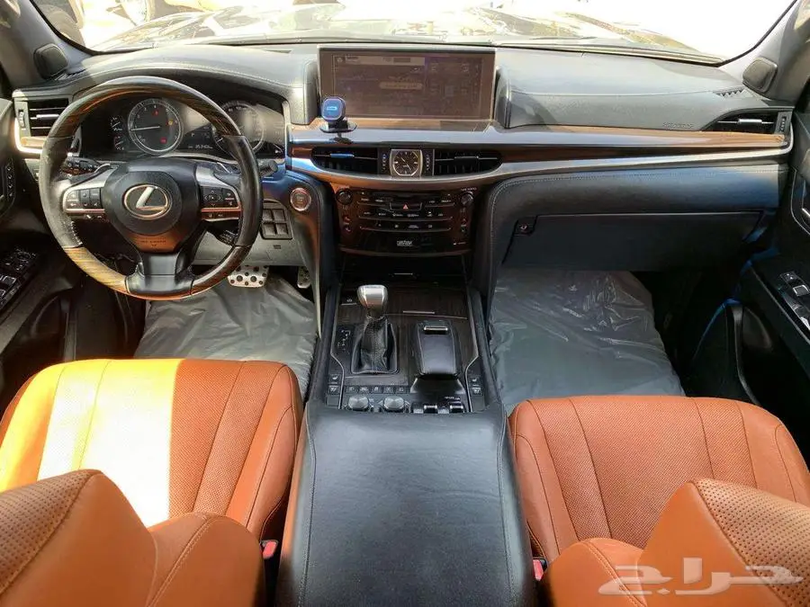 لكزس LX570 سبورت موديل 2018 فل كامل 7