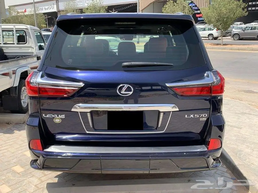 لكزس LX570 سبورت موديل 2018 فل كامل 5