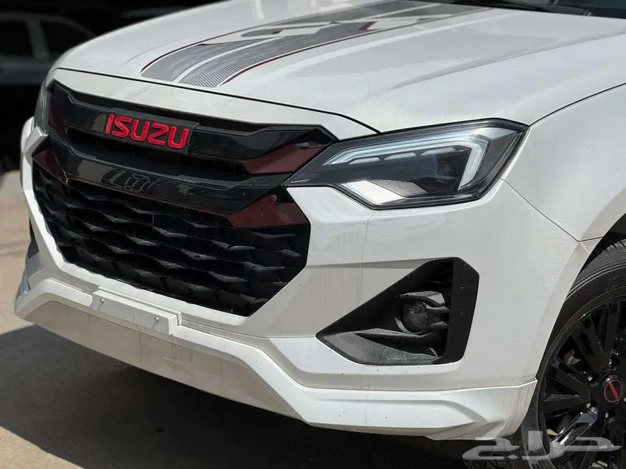 ايسوزو ديماكس GT 2025 بسعر مناسب 32