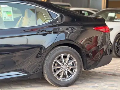احصل على تويوتا كامري E 2025 سعودي   خصم حصري 17