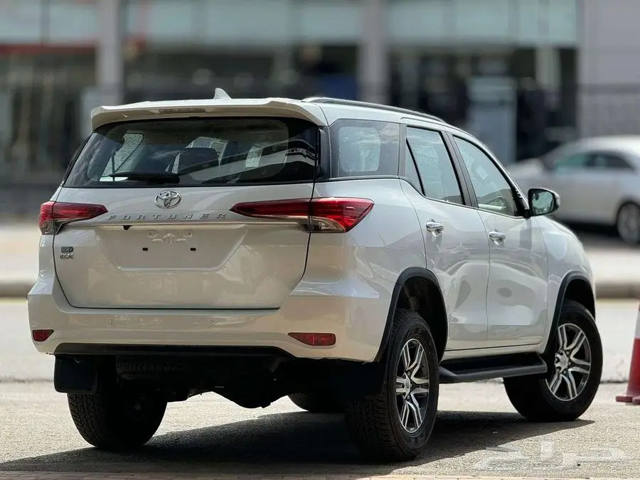 تويوتا فورشنر دبل بنزين gx2 2025 لدي شركة ابن ذياب للسيارات 1
