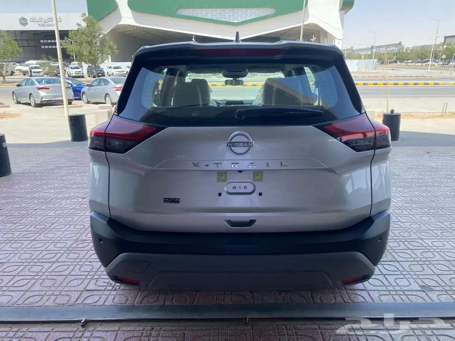 نيسان اكس-تريل 2025 استاندر بدون دبل 13