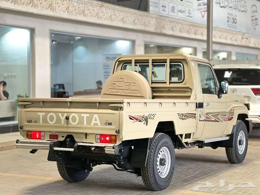 لاندكروز شاص رفرف اتوماتيك ونش ديزل سعودي 2025 15