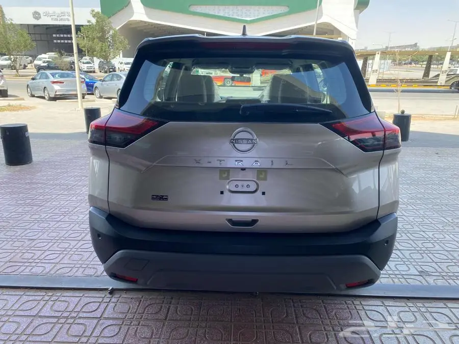 نيسان اكس-تريل 2025 استاندر بدون دبل 43