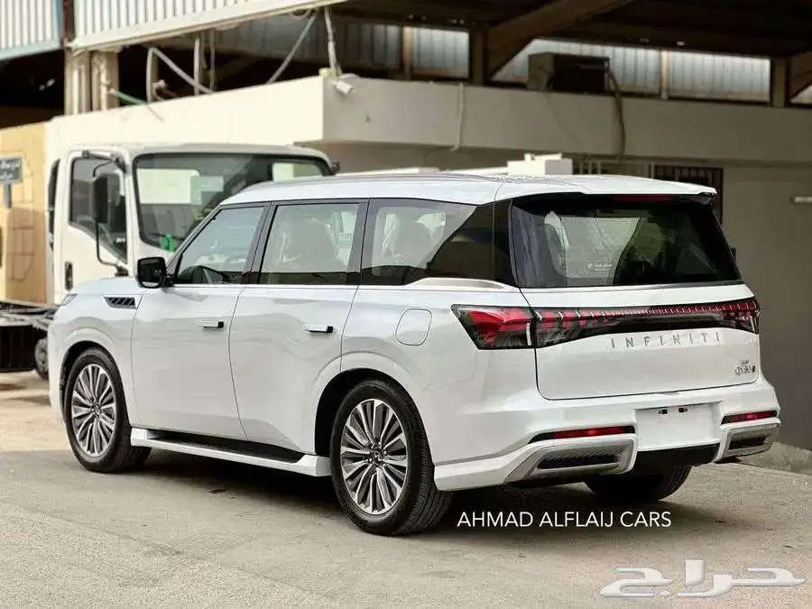إنفينيتي QX80 2025 سينسوري - نص فل 9