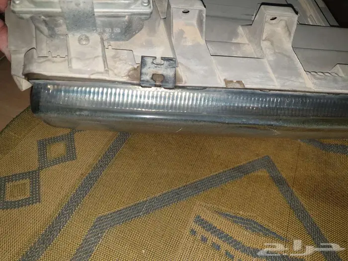 شمعة امامية مرسيدس شبح م 98 وعلامة كبوت 10