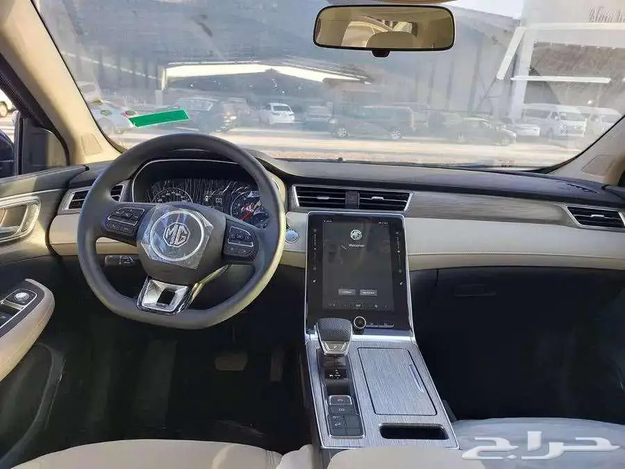 MG RX5 2023 قير اوتماتيك بنزين 3
