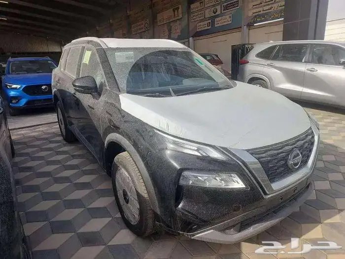 نيسان اكس تريل 7 مقاعد دفع رباعي ستاندر 2025 4