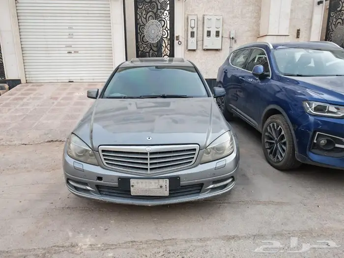 مرسيدس C180 موديل 2011 3