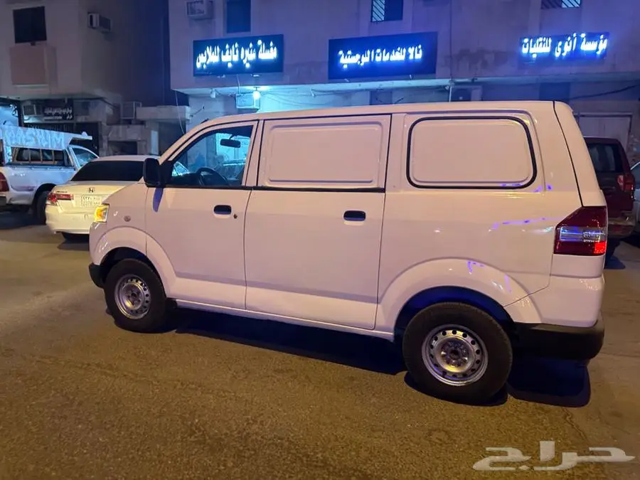 هايس فان لإيجار الشهري او سنوي 4
