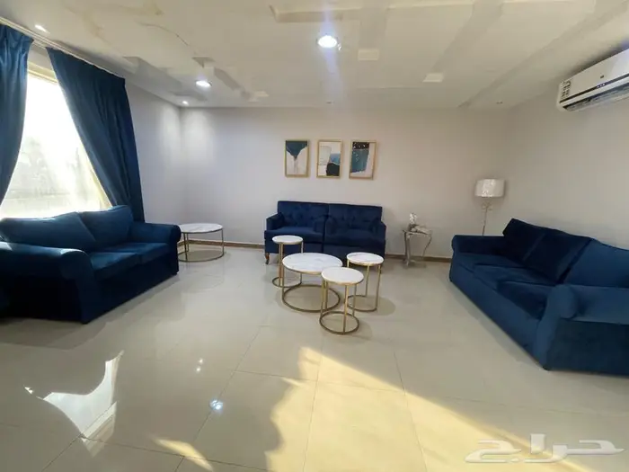 عاجل للبيع مجلس مودرن تصميم ايكيا. بحالة ممتازة. اخو الجديد 0