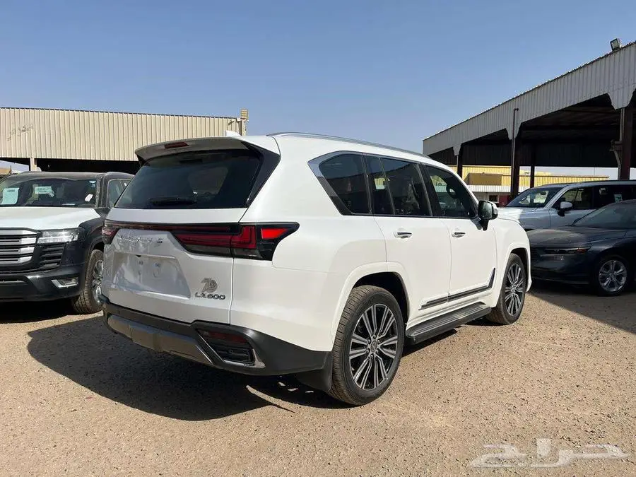 لكزس LX600 2025 نقد وتقسيط 2