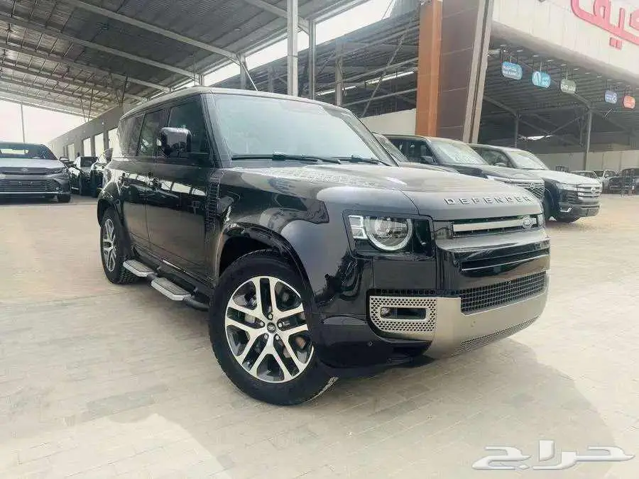 عرض خاص لاند روفر ديفندر HSE V6 فل 2025 2