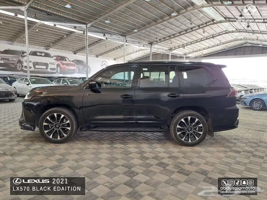 لكزس -LX570 بلاك اديشن S عداد 49 الف موديل 2021 1