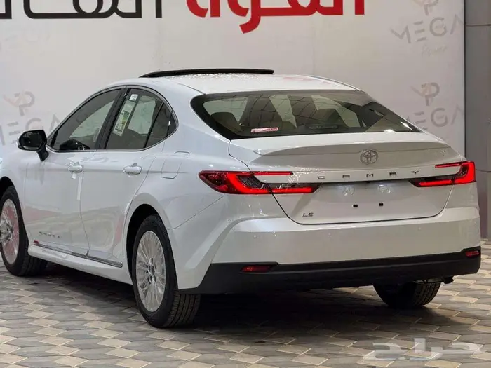 تويوتا كامري LE بنزين 2025 بسعر ولا في الخيال- كاش وتقسيط 15