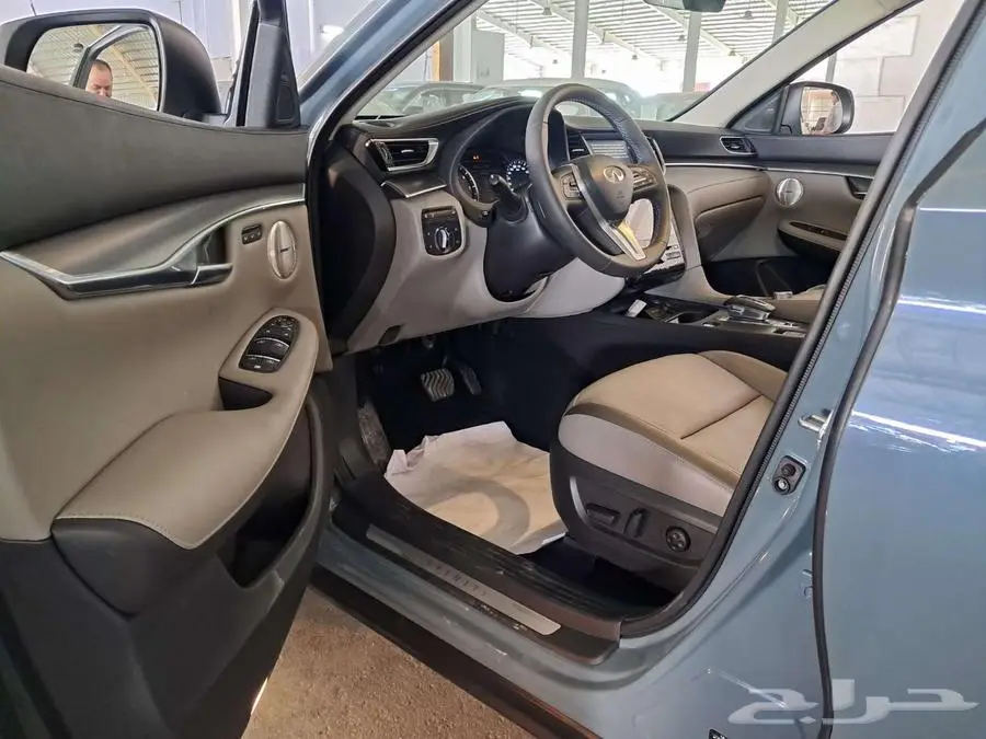 انفنتي QX 50 موديل 2023 - نص فل index