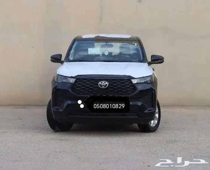 اينوفا GL بنزين اسود 2024 18