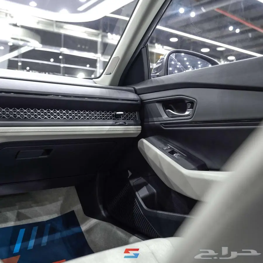 هوندا اكورد EX نص فل موديل 2025 15