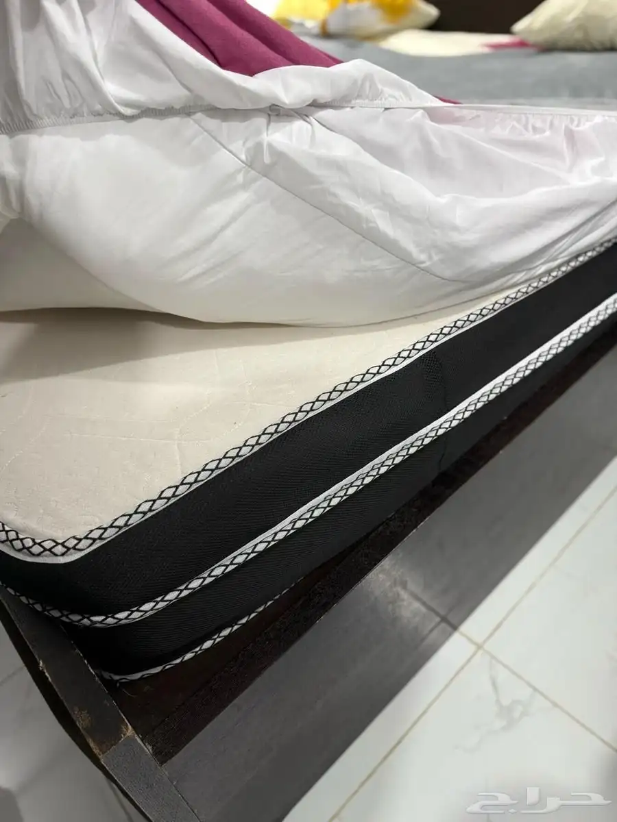 غرفه نوم للبيع بالمرتبه ومرتبه التطريه 3