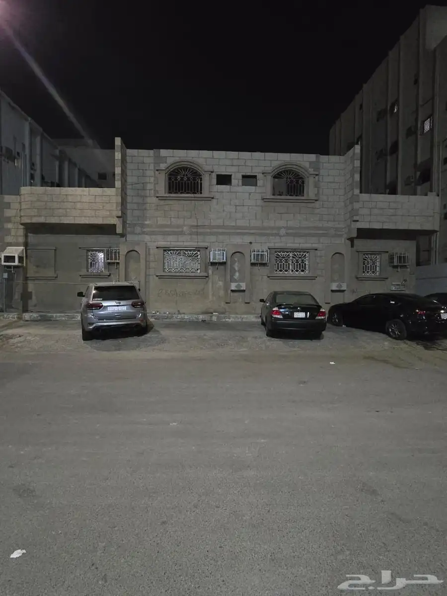 عمارة للاستثمار بموقع استراتيجي بجانب سوق 7 1