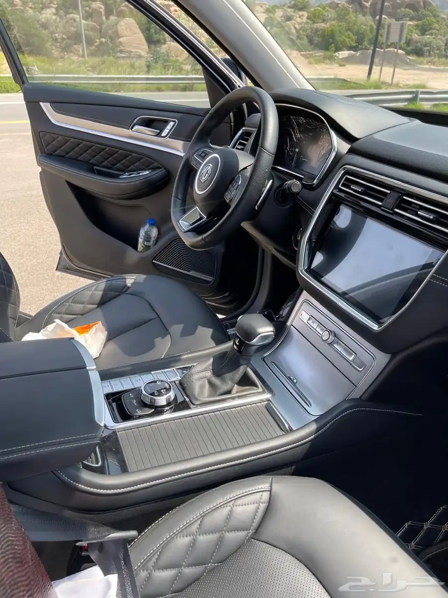بلاك اديشن MG RX8 2022 ممشى قليل 2