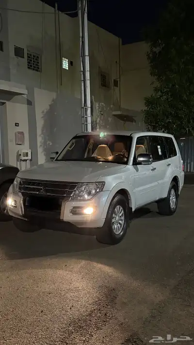 للبيع باجيرو 2015 نظيف 1